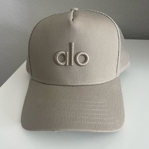 Alo trucker hat